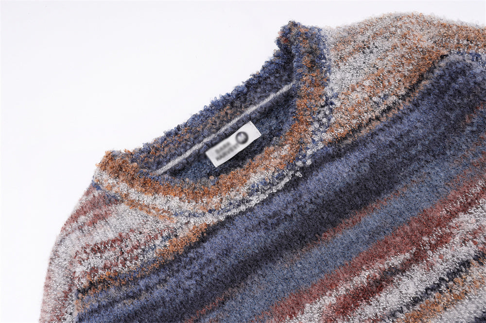 Men's loose sweater with a contemporary design, featuring beautiful colors