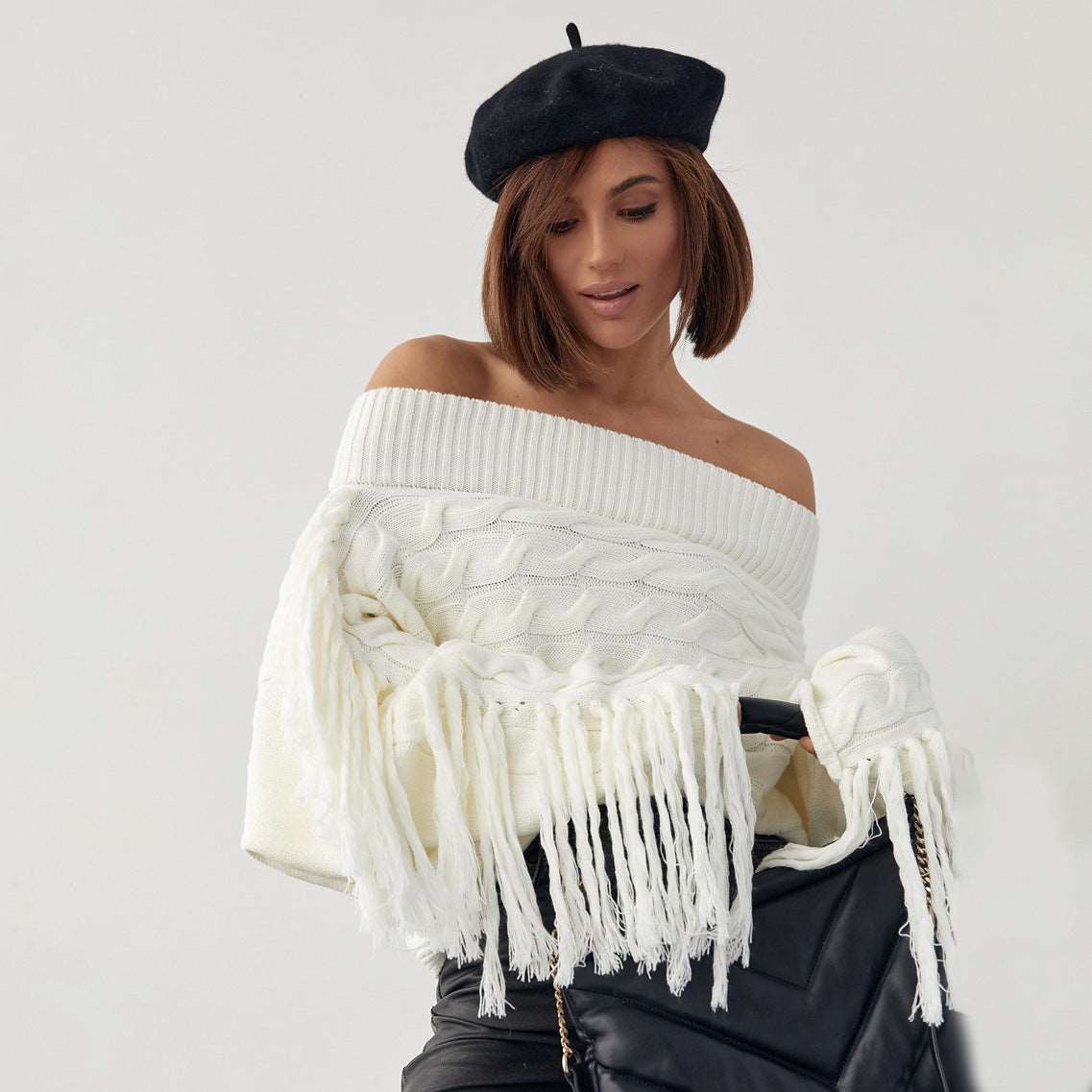 Elegant pure colour women's sweater with woollen tassel design