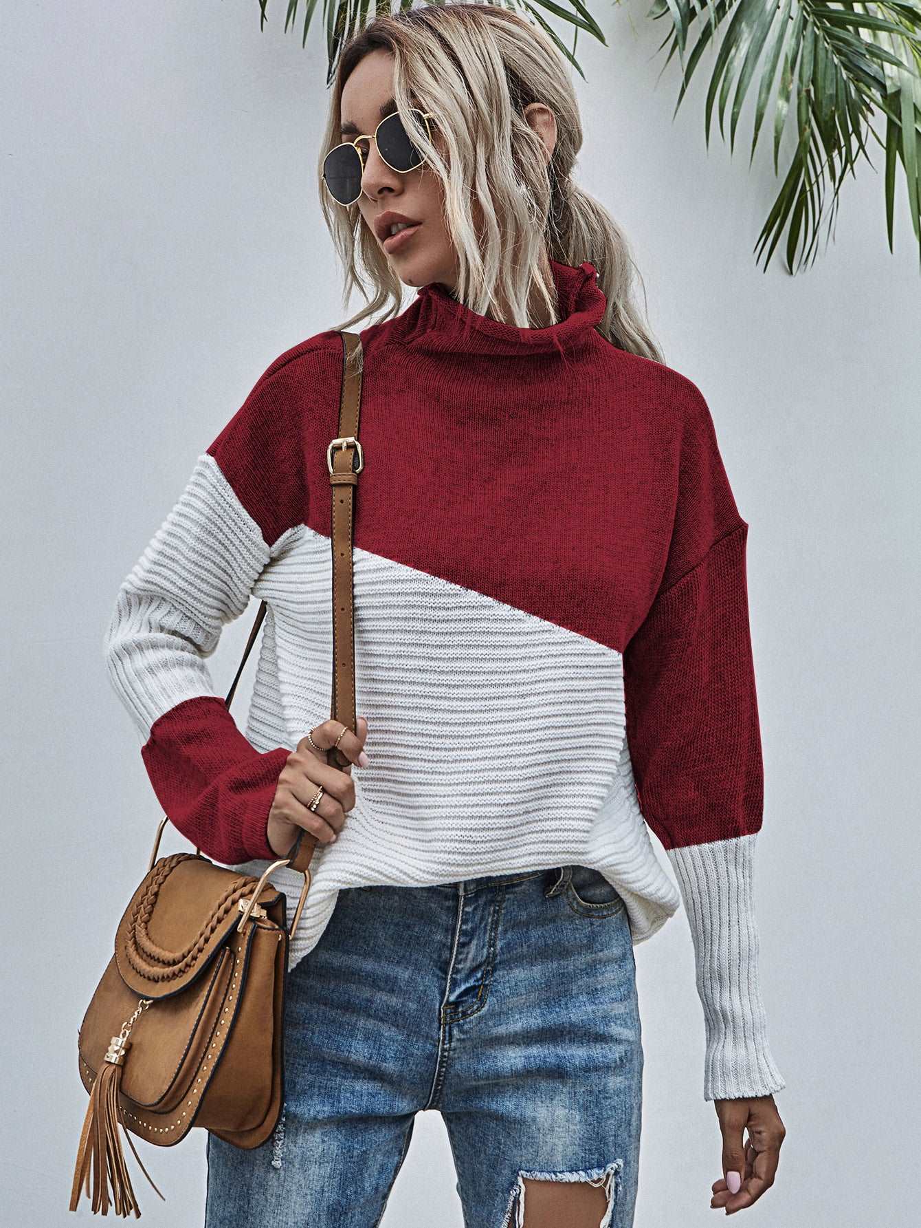 Elegant split colours matching women's sweater